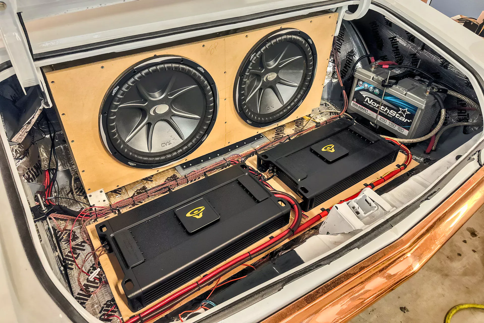 a-custom-car-stereo-installation-in-the-trunk-of-a-car